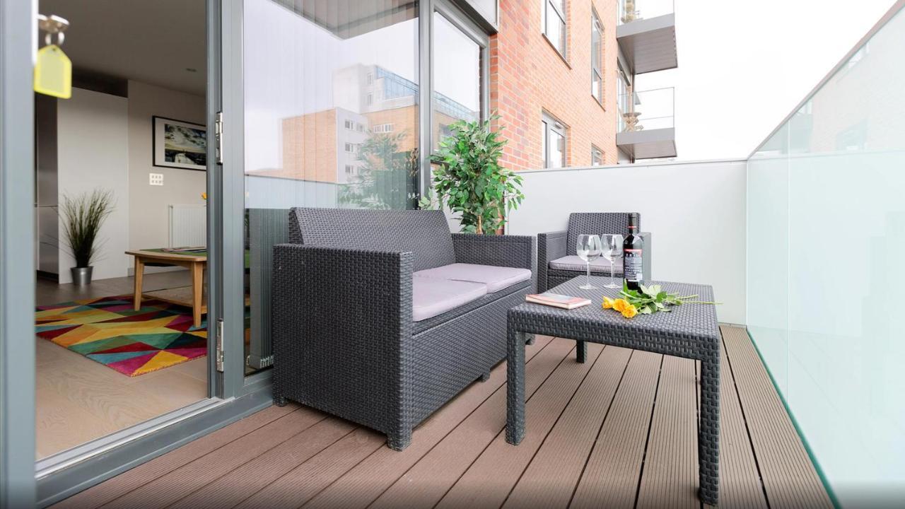 Esquire Apartments Ealing Лондон Экстерьер фото